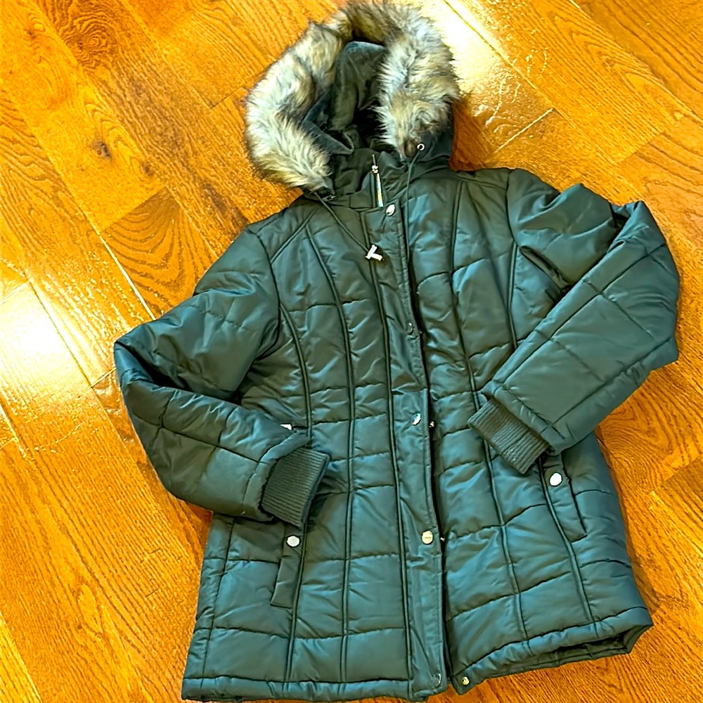 Liz Claiborne Winter Coat w/ detachable hood